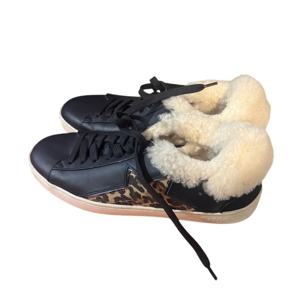 Lola Cruz Faux Fur Star Sneakers Women’s Sz. 39 (US 9)